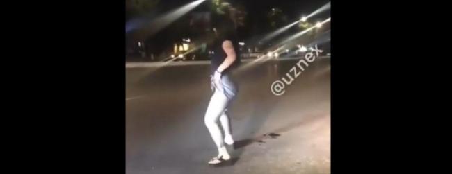 Видео: В Ташкенте девушка подверглась критике за танец на улице