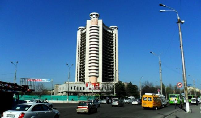 В Ташкенте вновь на продажу выставили гостиницу «Чорсу»
