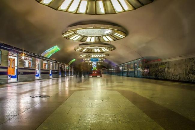 На всех станциях ташкентского метро заработал интернет