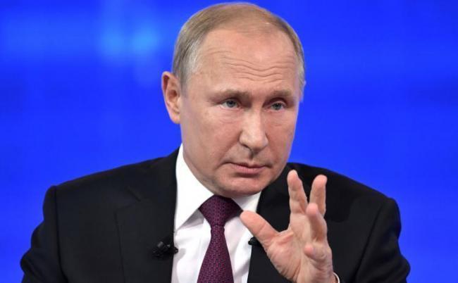 Владимир Путин в свой день рождения повысил себе зарплату