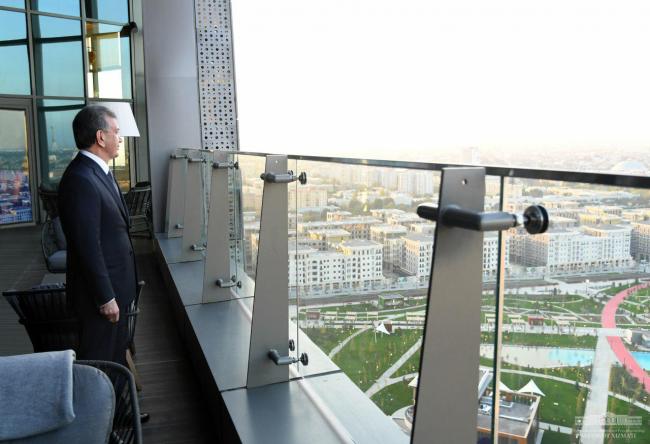 Президент ознакомился с первыми готовыми объектами Tashkent City