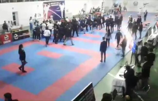 Видео: В Ташкенте во время турнира по каратэ произошла массовая драка