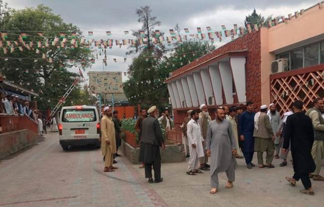 В Афганистане произошли взрывы в здании мечети во время пятничной молитвы