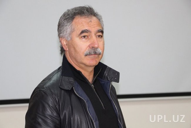 Главный тренер сборной Узбекистана по футболу был госпитализирован в Москве
