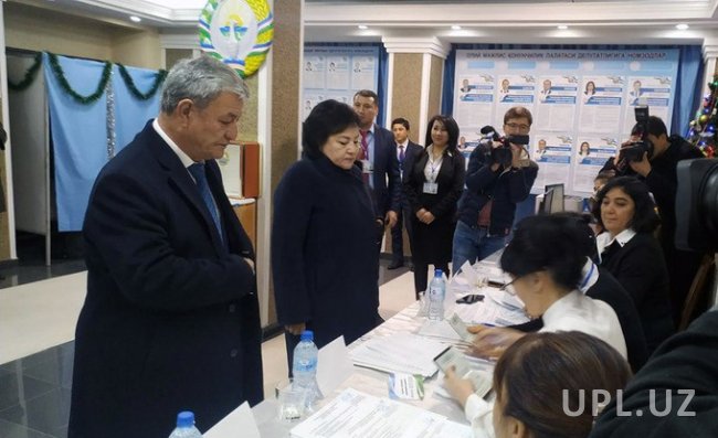 Лидер партии «Адолат» Нариман Умаров проголосовал на выборах