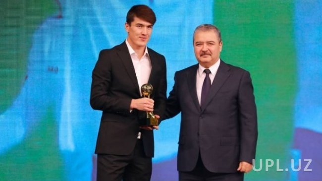 Элдор Шомуродов признан лучшим футболистом Узбекистана