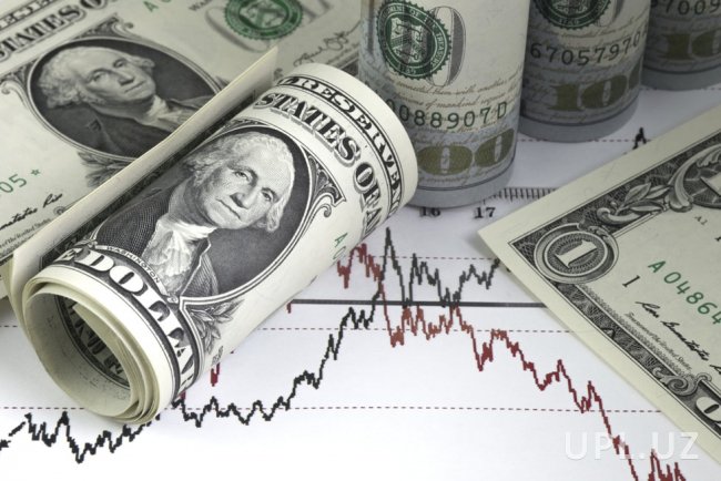 В Узбекистане курс доллара снижается третью неделю подряд