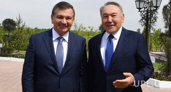 Президент Узбекистана поздравил Нурсултана Назарбаева с Новым годом