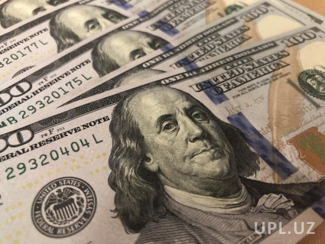 В Узбекистане курс доллара резко подскочил вверх