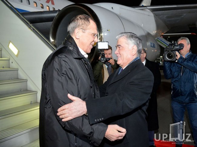Глава МИД России прибыл в Ташкент