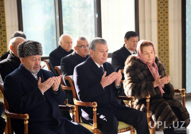 Президент почтил память Ислама Каримова