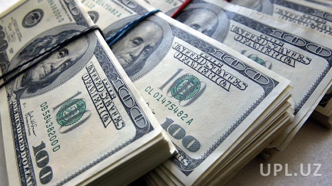 В Узбекистане курс доллара и евро снизились