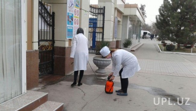 В Ташкенте начали дезинфицировать улицы, рынки и общественный транспорт от коронавируса