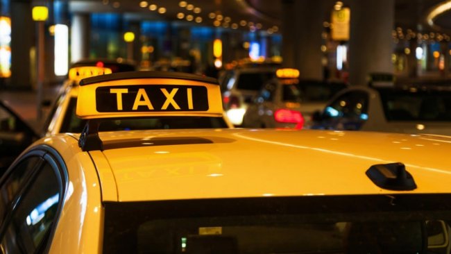 В Ферганской области мужчина избил таксиста за то, что он сигналил возле ночного клуба