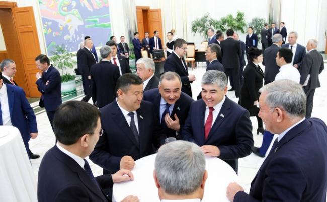 В Узбекистане хокимы будут выделять гранты
