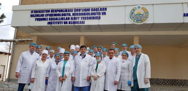 Опубликованы фотографии врачей, которые борются с коронавирусом в Узбекистане