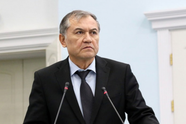 Советник премьер-министра Ботир Ходжаев отправлен на пенсию