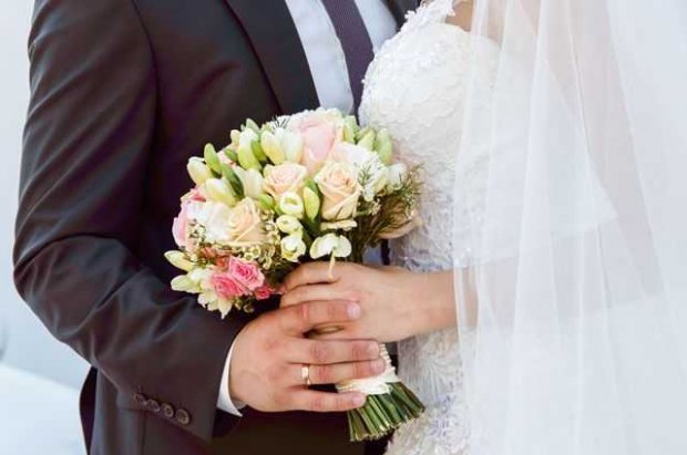 В Намангане на свадьбе гражданин заразил жениха и невесту коронавирусом