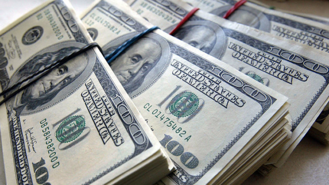 В Узбекистане курс доллара резко вырос