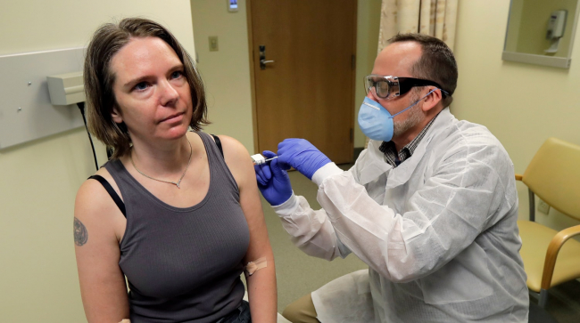Гражданка США, ставшая первой, на ком испытали возможную вакцину от коронавируса поделилась ощущениями