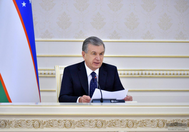 Шавкат Мирзиёев дал поручение ослабить карантинные меры в двух регионах