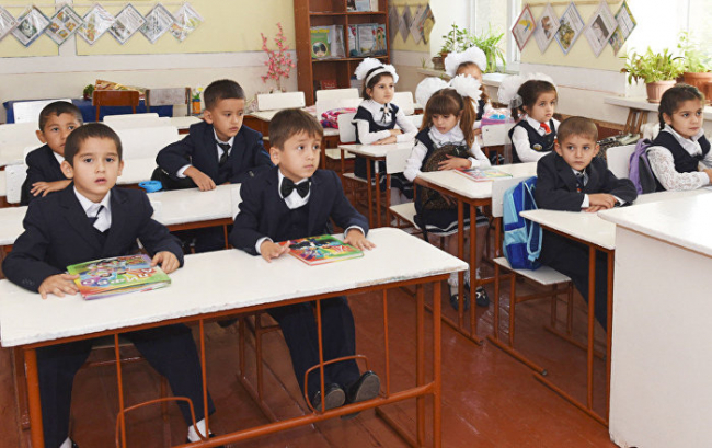 В Таджикистане закрыли школы и детсады