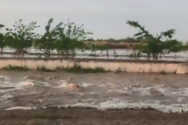 Опубликовано видео с места утечки воды из водохранилища в Сардобинском районе