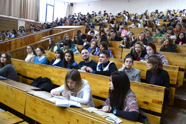 Тестовый центр рассматривает вариант сокращения количества предметов вступительных экзаменов