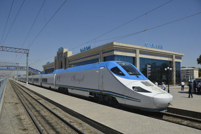 В Узбекистане отменили требование тестирования на COVID-19 для пассажиров поездов