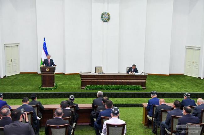 Президент уволил хокима Мархаматского района