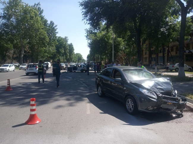 В Ташкенте произошло смертельное ДТП с участием нескольких автомобилей