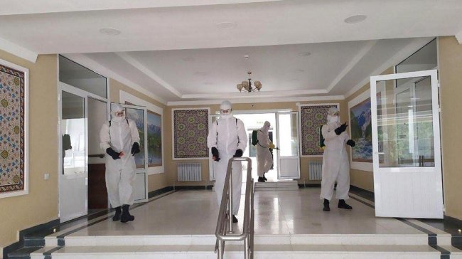 В Ташкенте коронавирус выявлен у двух сотрудников налоговой и у родственников ранее зараженных пациентов
