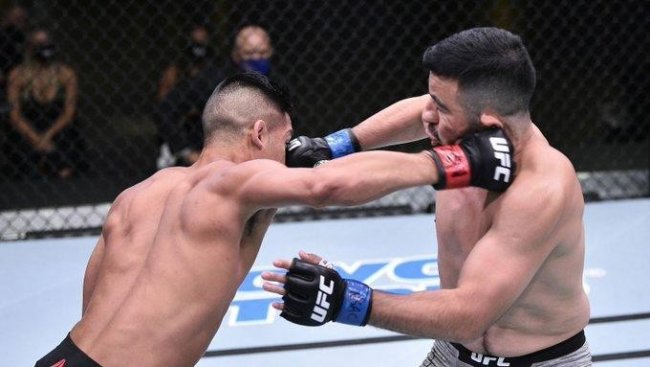 Видео: Узбекского бойца отправили в нокаут на 32 секунде в дебютном бою в рамках UFC