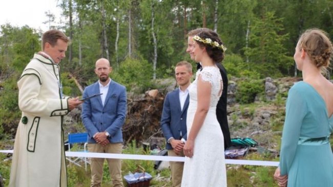 Александр Клерн и Камилла Эйрюд устроили свадьбу на границе Норвегии и Швеции