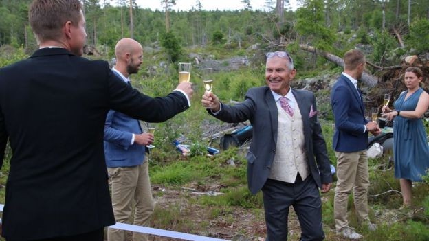 Александр Клерн и Камилла Эйрюд устроили свадьбу на границе Норвегии и Швеции