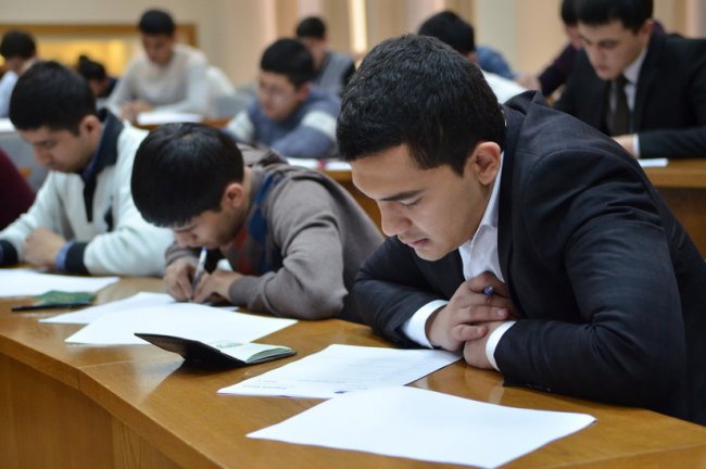 В Узбекистане для поступления в магистратуру подали документы 78 тысяч человек