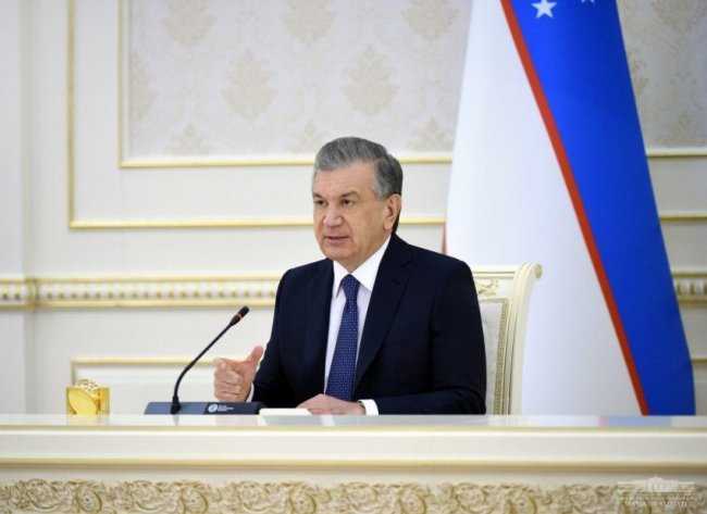 Президент Узбекистана дал указание оказать финансовую помощь населению