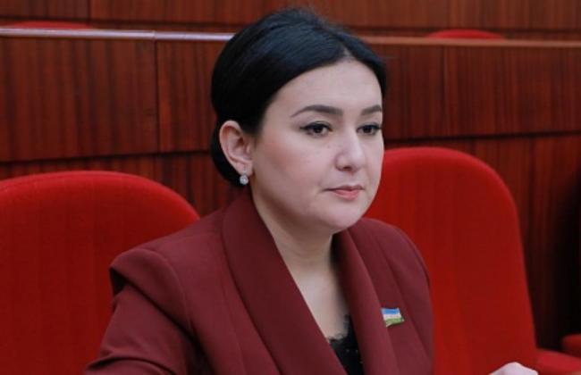 Депутат предложила снизить стоимость контрактов в вузах Узбекистана
