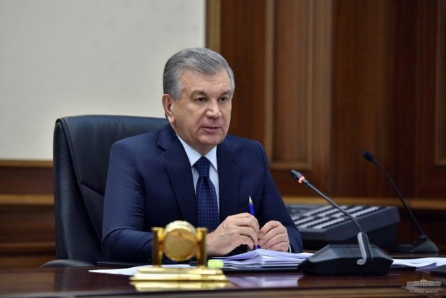 Президент Узбекистана заявил о необходимости поэтапного смягчения карантина