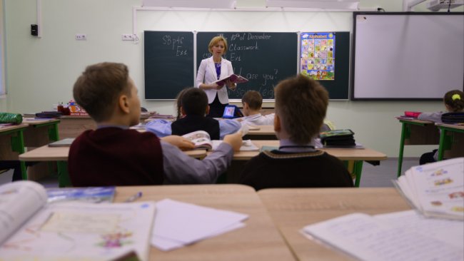 «Придет время, когда зарплата учителей составит 1000 долларов», — Мирзиёев