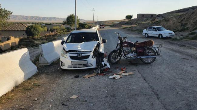 В Джизакской области мотоциклист скончался в результате ДТП