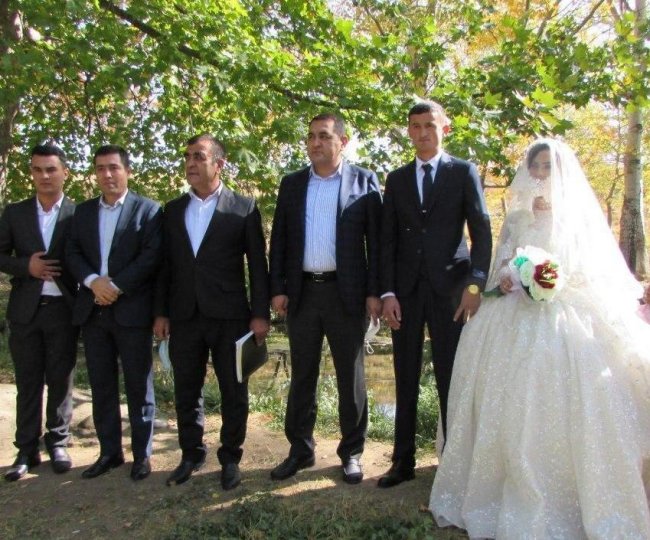 Новый хоким Ферганской области принял участие на свадьбе жителя Соха