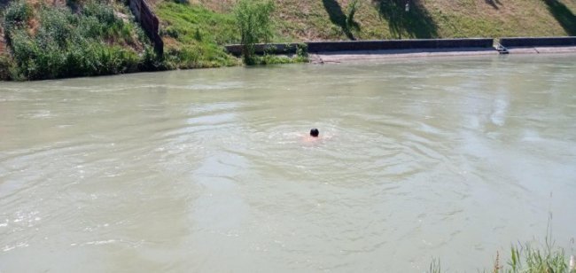 В Ташкенте гражданка пыталась совершить суицид, бросившись в канал Анхор