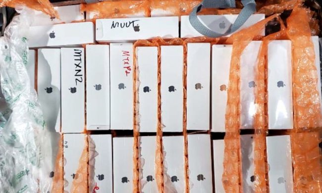 В США граждане Узбекистана обвиняются в контрабанде техники Apple на $50 млн