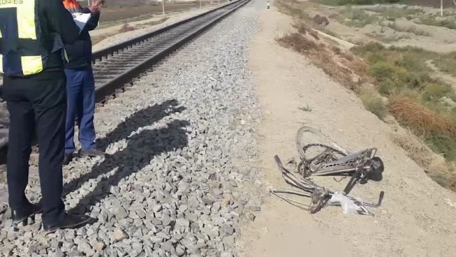 В Бухарской области поезд сбил 69-летнего мужчину на велосипеде