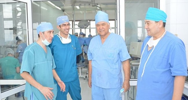 В Узбекистане медики, желающие работать в отдаленных селах получат денежные выплаты и служебные дома
