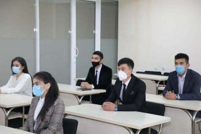 В Узбекистане с 16 ноября вузы вернутся к традиционной форме обучения