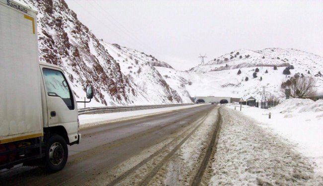 В Узбекистане временно закрыли перевал Камчик