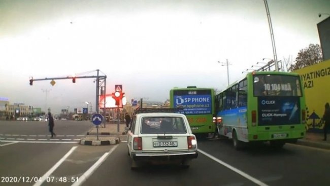В Ташкенте уволили водителей двух автобусов, попавших в ДТП