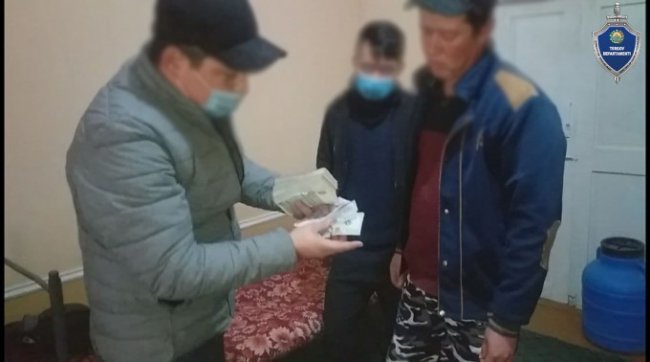 В Самаркандской области задержаны мужчины, пытавшиеся продавать наркотические средства